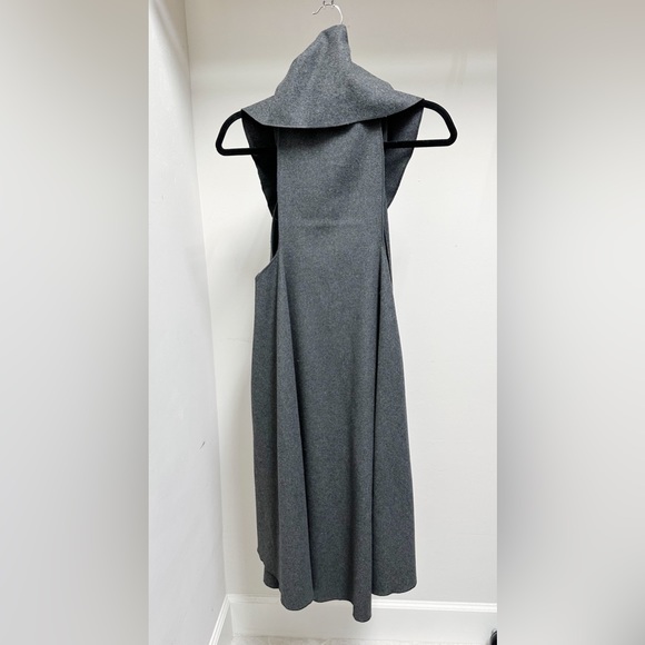 RD Style Sleeveless Wool Cape - Picture 2 of 3